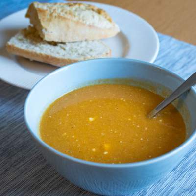 Soppa med bondbönor och purjolök