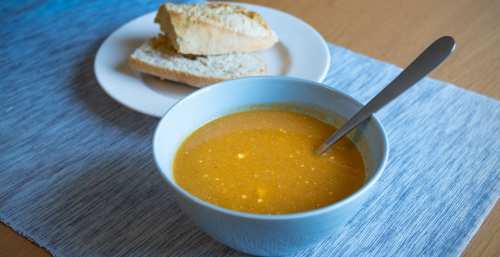 Soppa med bondbönor och purjolök